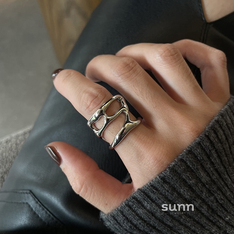 Shawna Asymmetric Stacked Ring [HHS7A6YO]