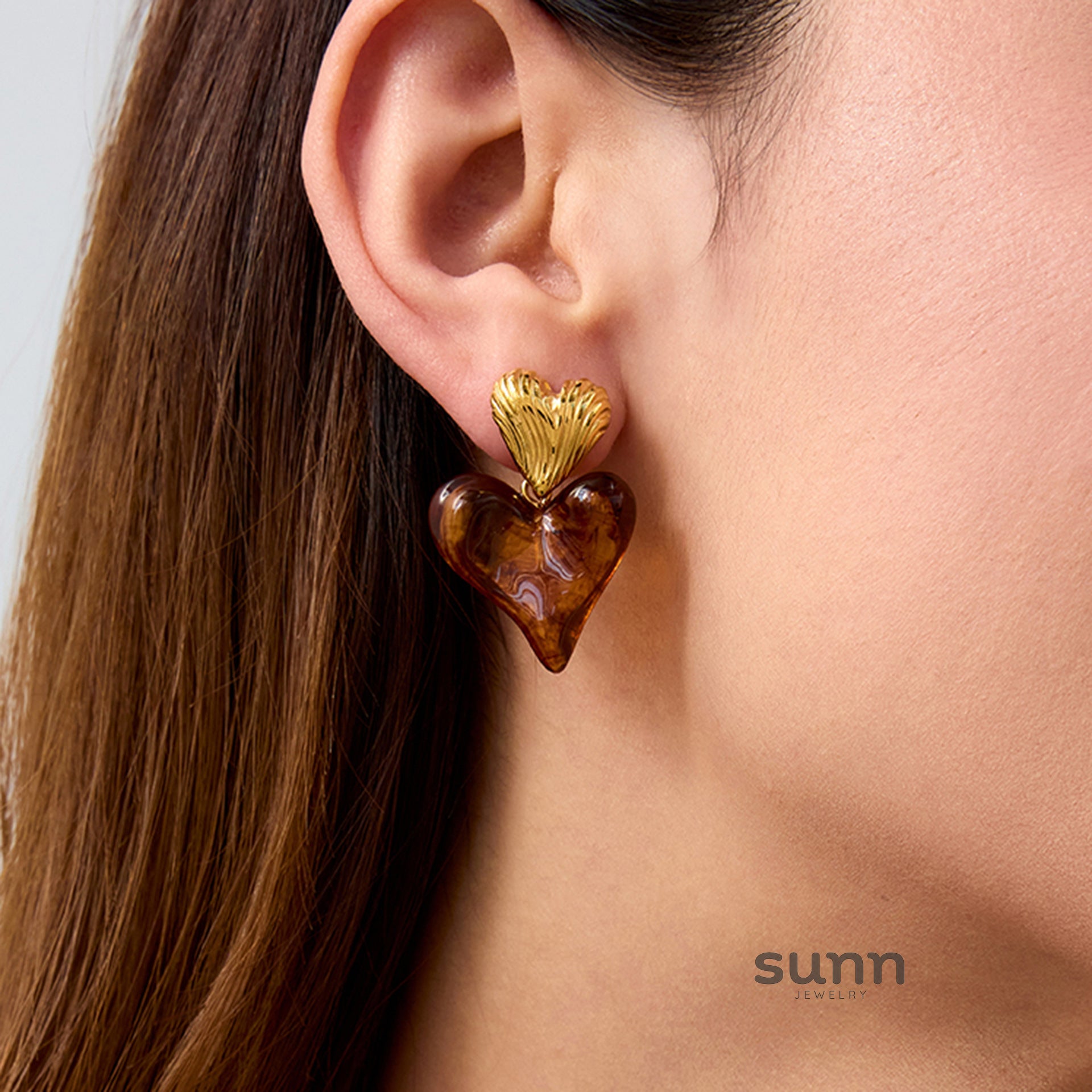 Shawna Sculptural Heart Earrings [UNAPN2SH]