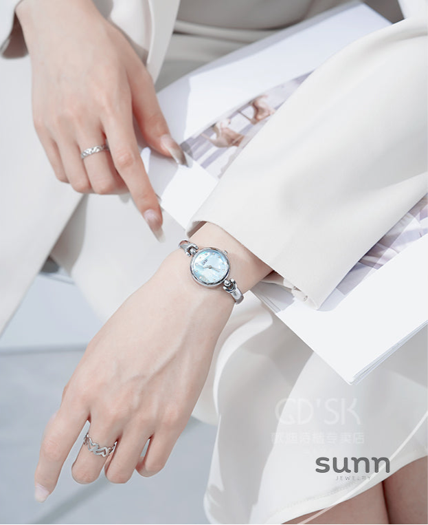 Shayne Dainty Link Watch [9CU25THJ]