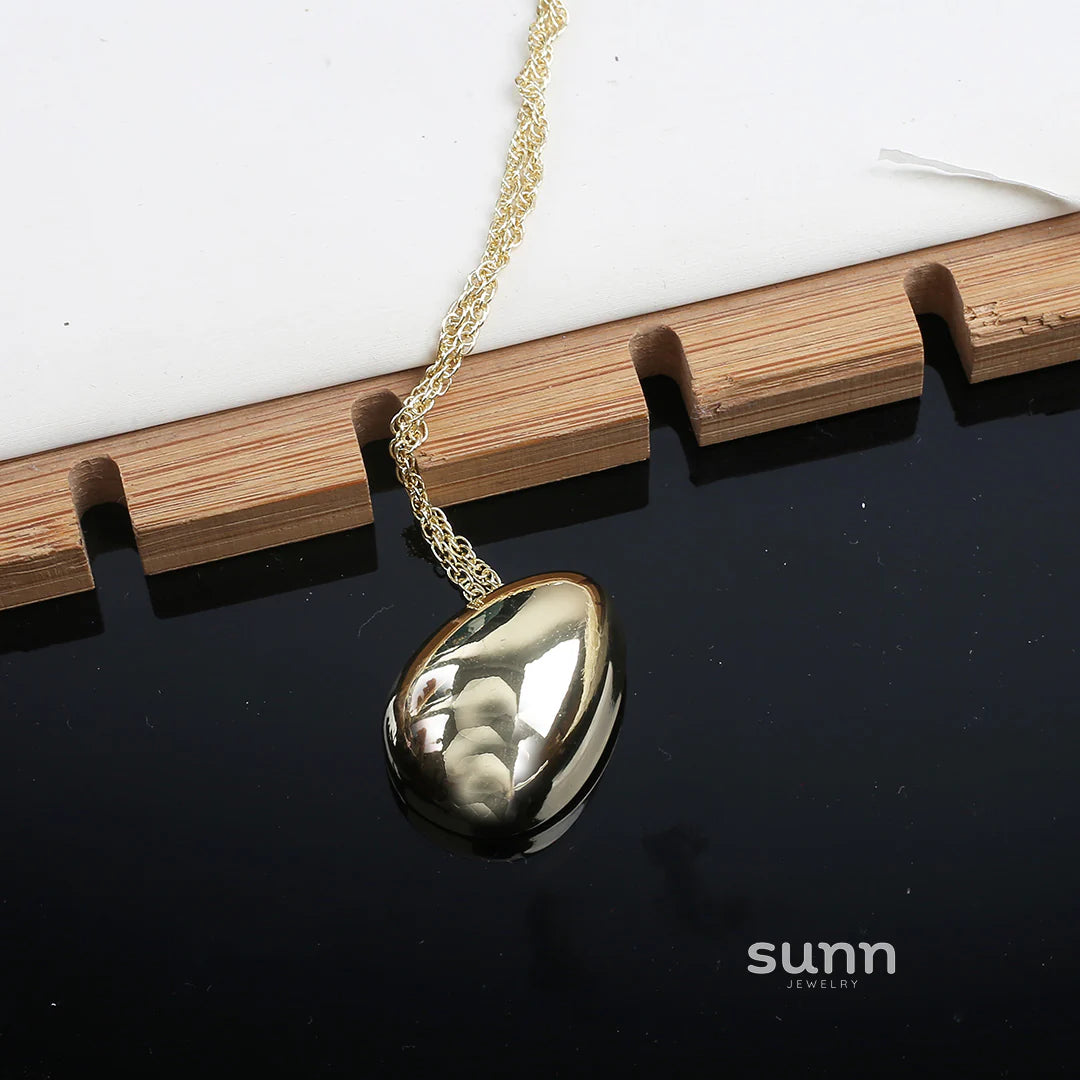 Shayne Fluid Teardrop Necklace