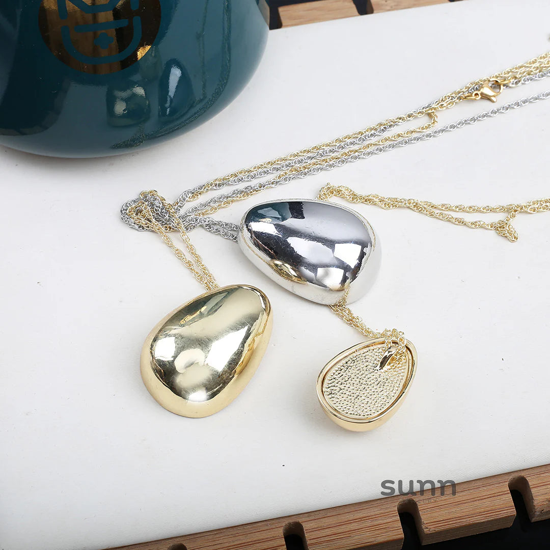Shayne Fluid Teardrop Necklace