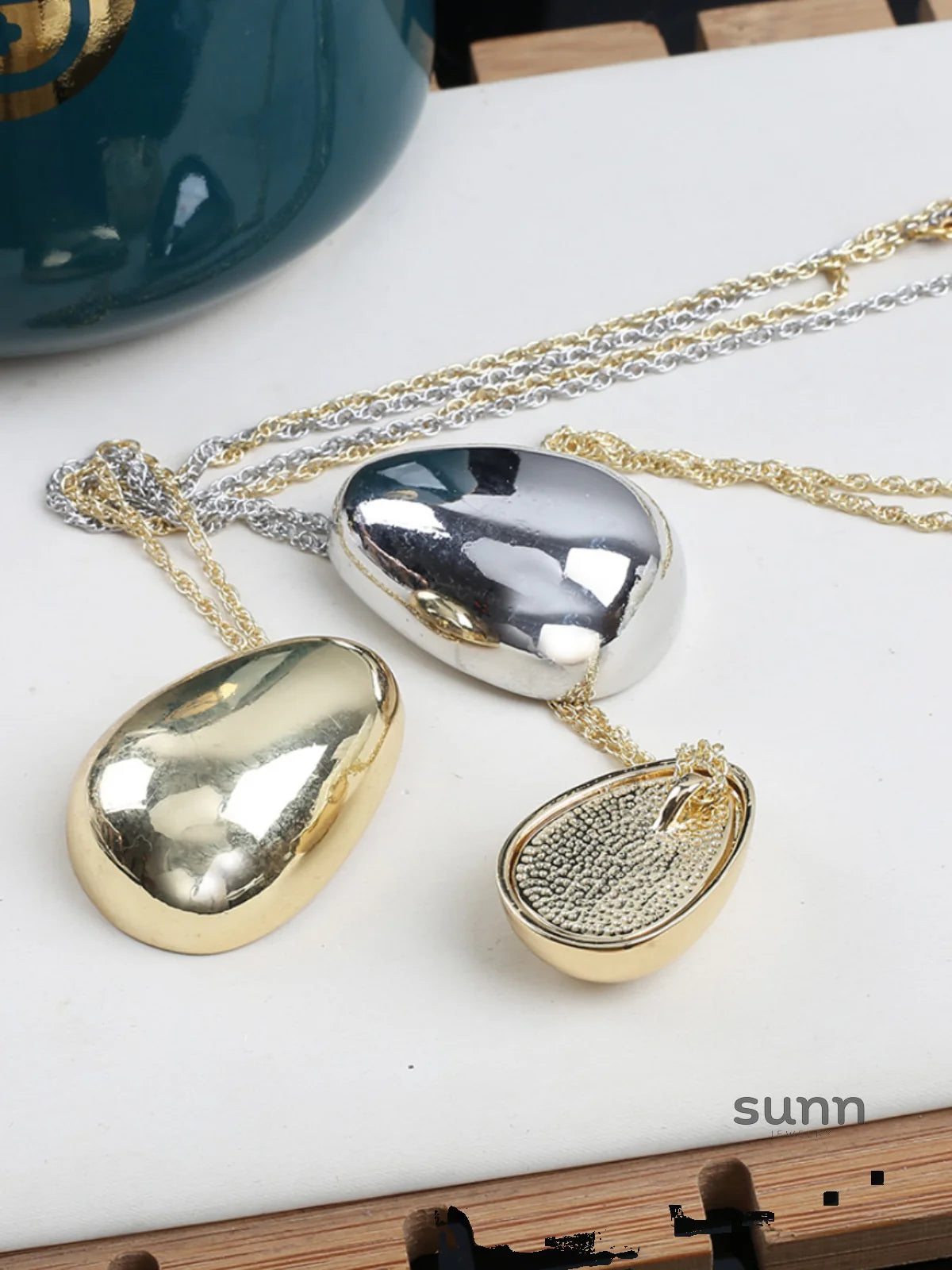 Shayne Fluid Teardrop Necklace