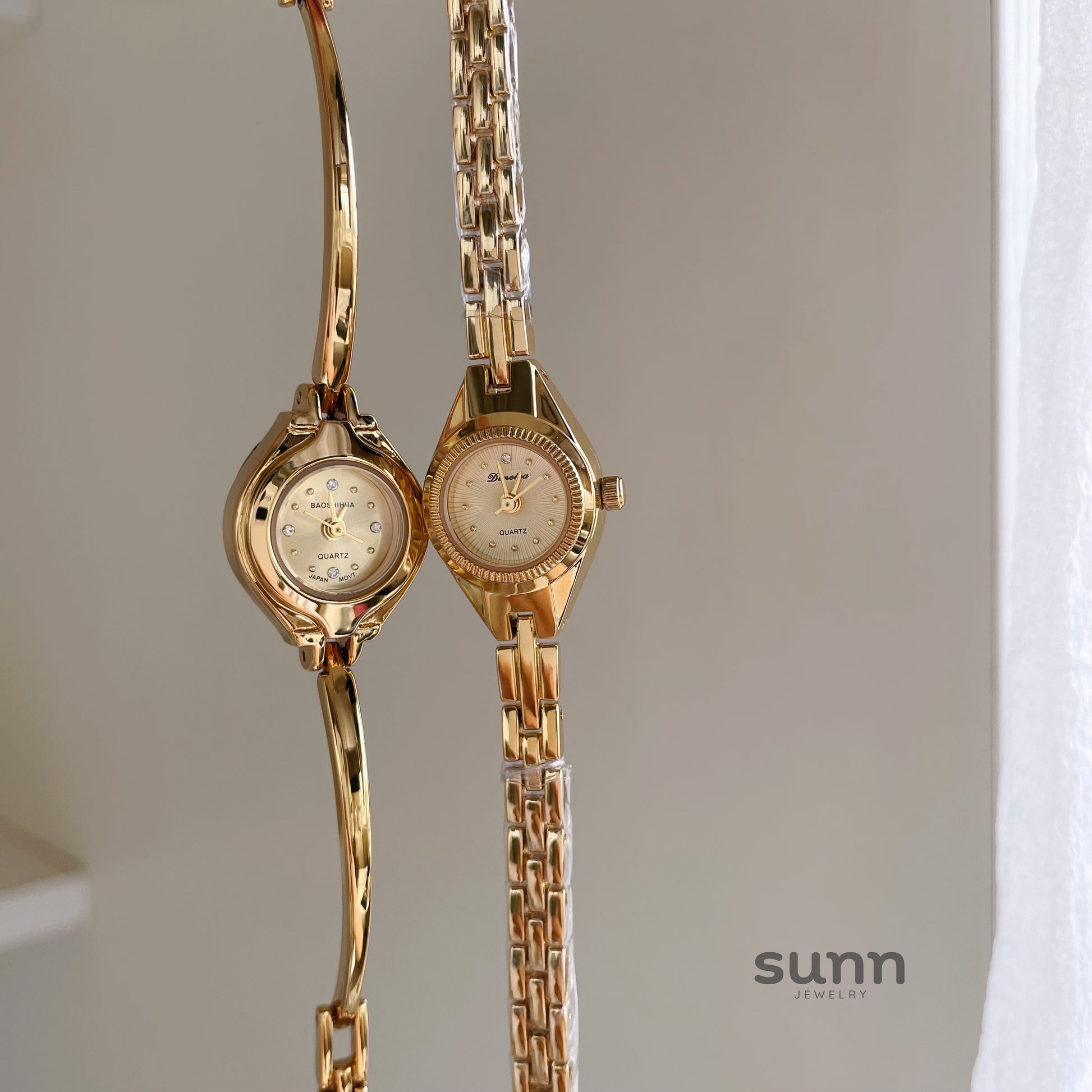 Shelbie Mini Gold Bracelet Watch [428BMBTI]