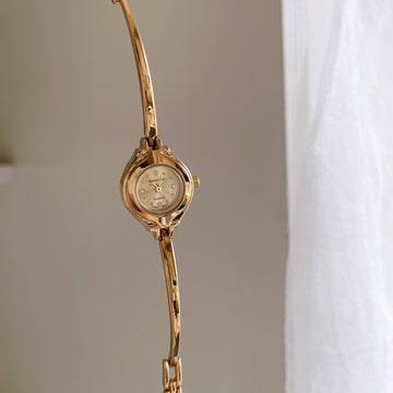 Shelbie Mini Gold Bracelet Watch [AEY1JFLN]