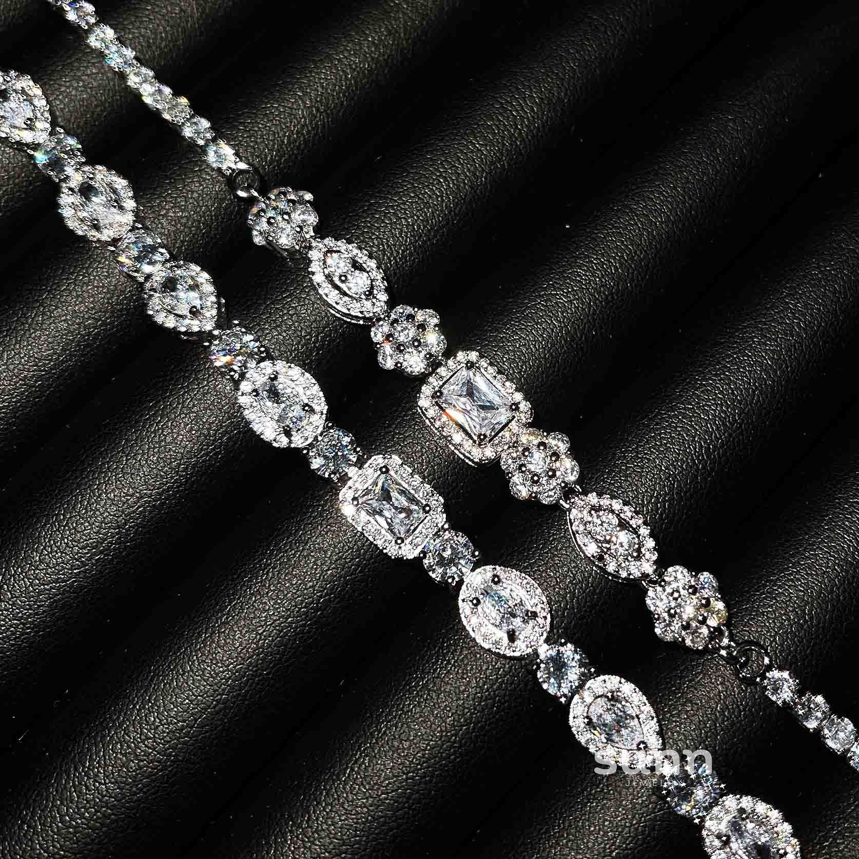Sherlyn Geometric Crystal Bracelet [D4KZZ165]