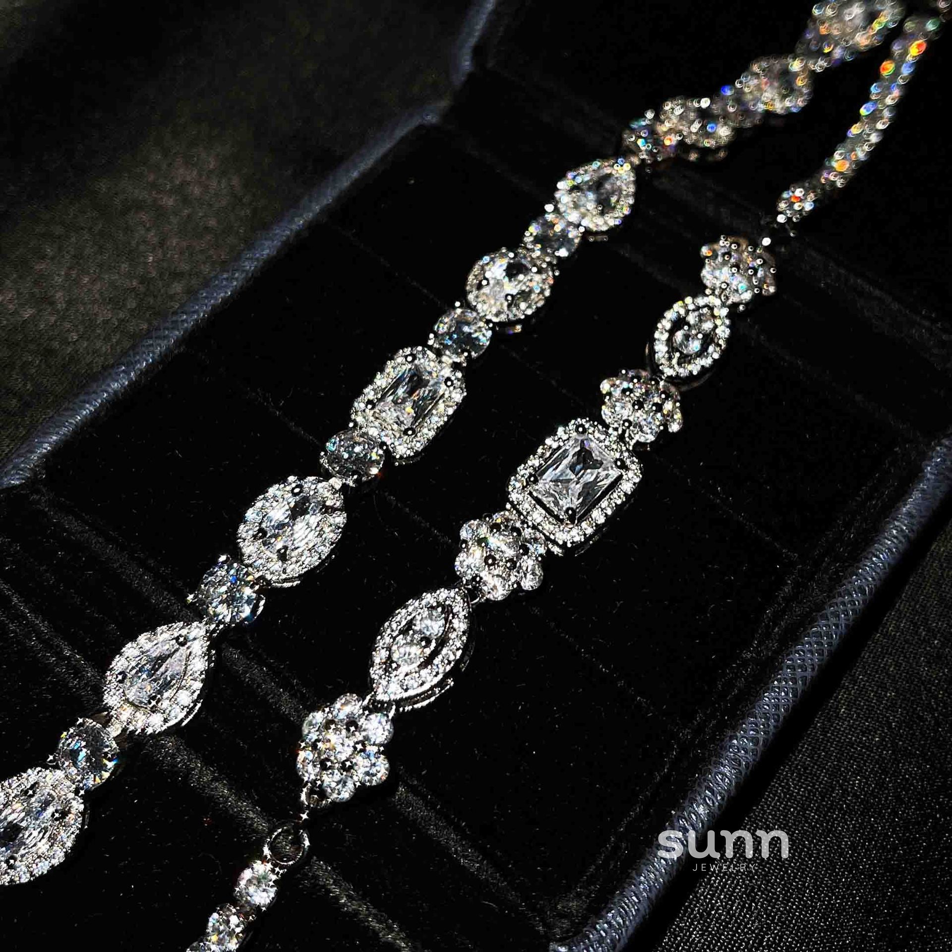Sherlyn Geometric Crystal Bracelet [938US2BB]