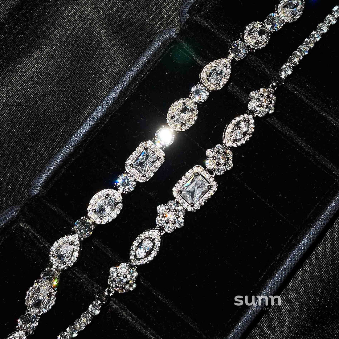 Sherlyn Geometric Crystal Bracelet [MLDLPEY1]