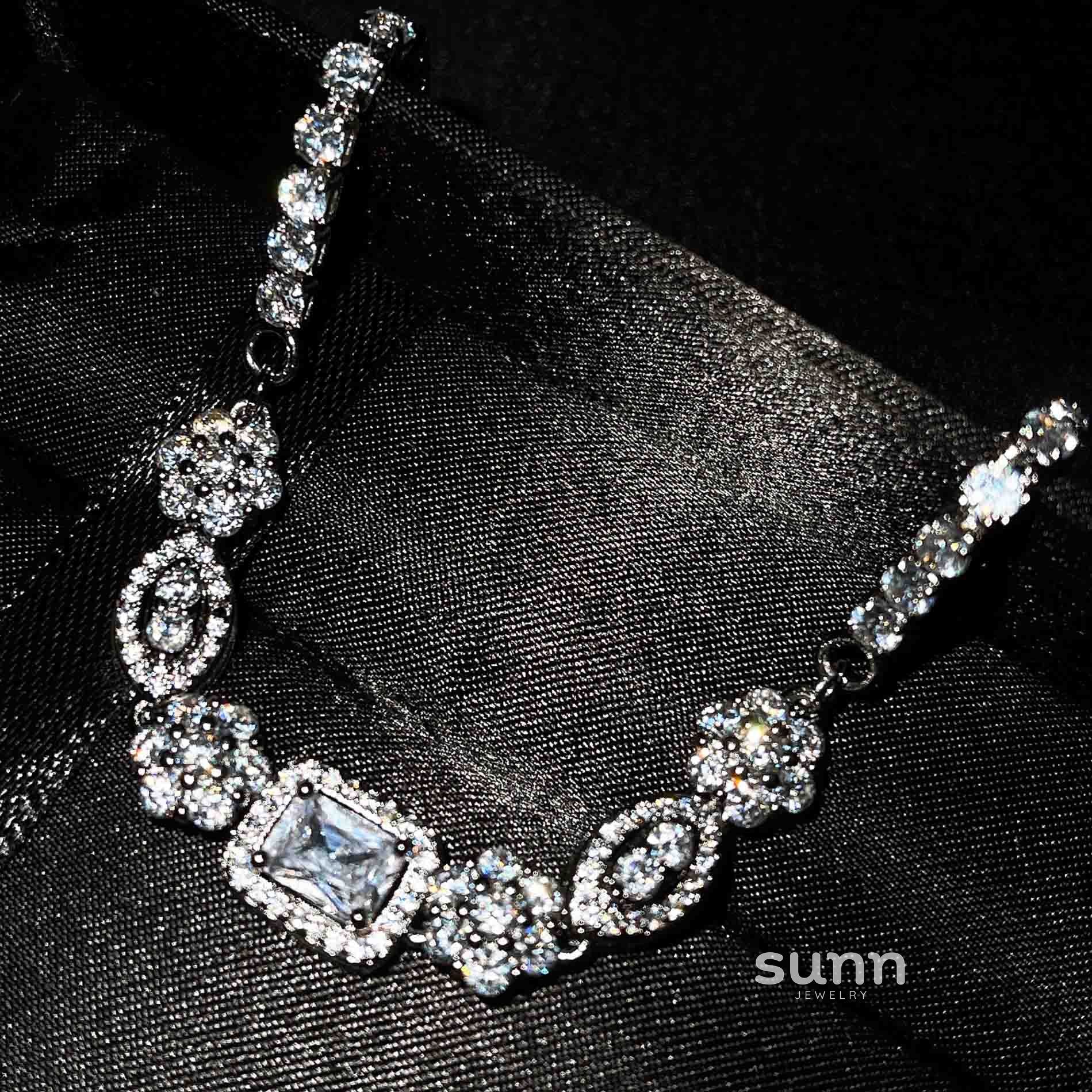 Sherlyn Geometric Crystal Bracelet [GML5WHIB]