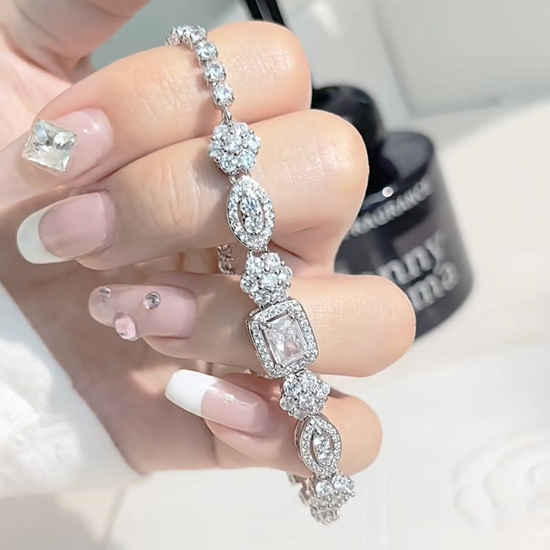 Sherlyn Geometric Crystal Bracelet [MLDLPEY1]