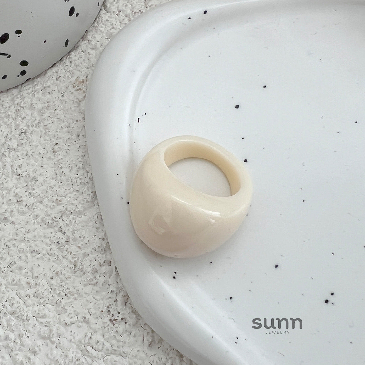 Shiloh Chunky Resin Ring [TKMAXP3K]