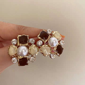 Shivani Irregular Pearl Earrings [12TWF9DC]