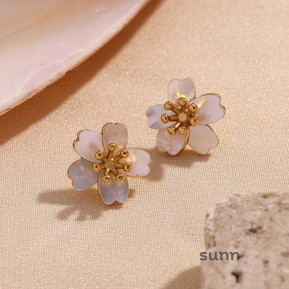 Shyann Blossom Stud Earrings [I9O3REJ2]