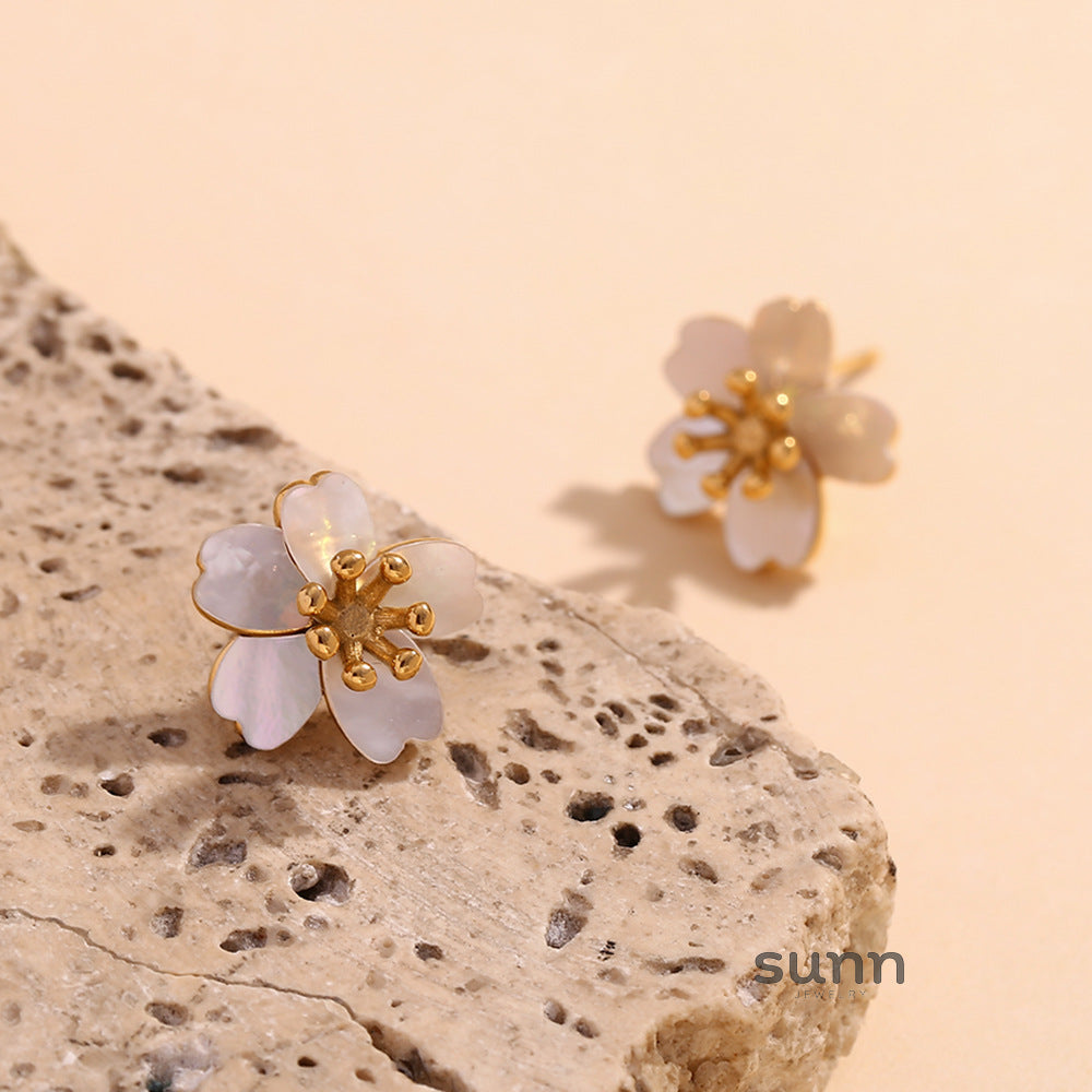 Shyann Blossom Stud Earrings [OC3WVKJT]