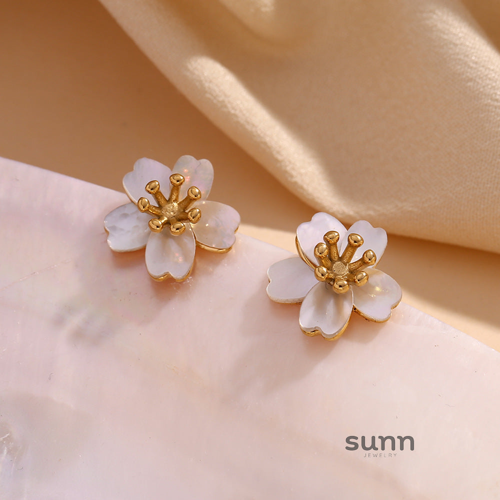 Shyann Blossom Stud Earrings [1AQXSVYC]