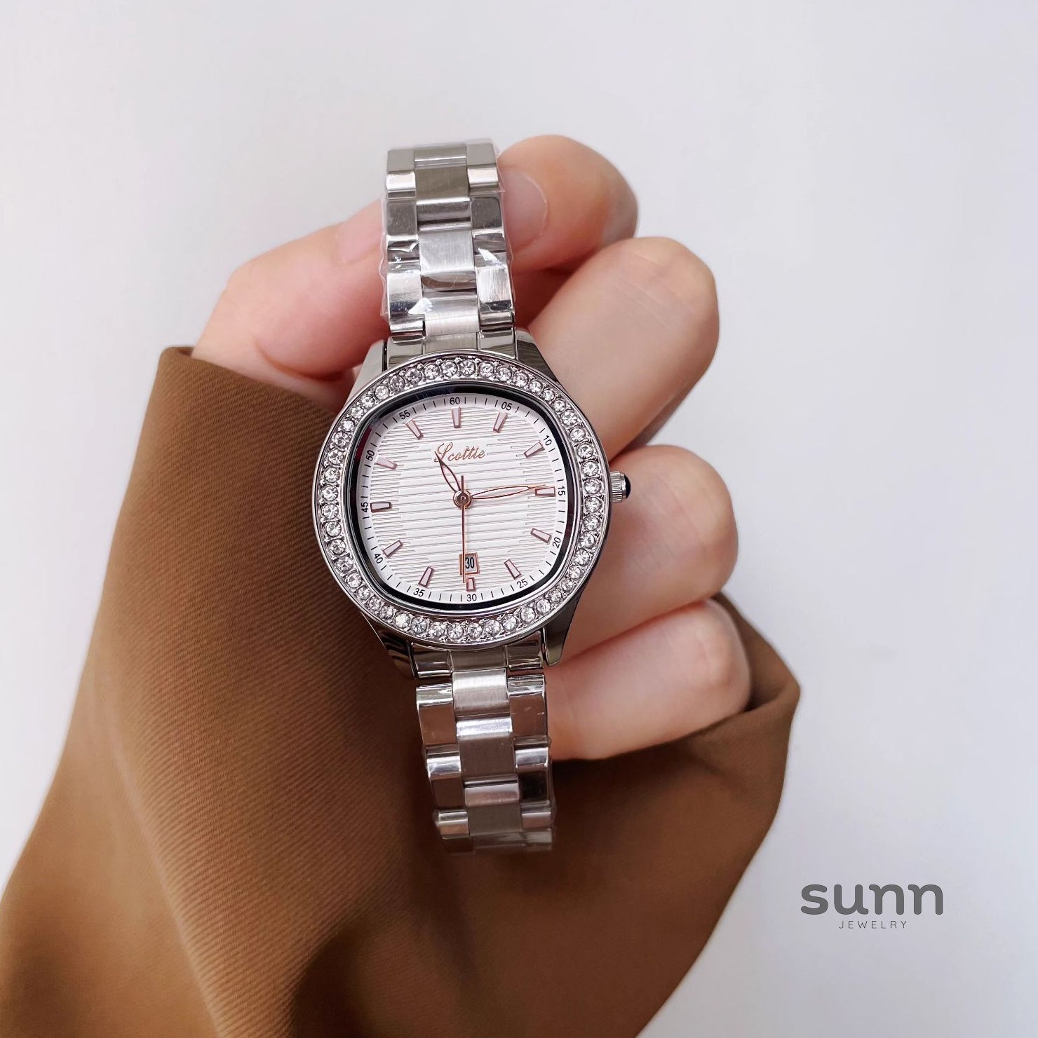 Sia Pave Nautilus Watch [CW6WSVTF]