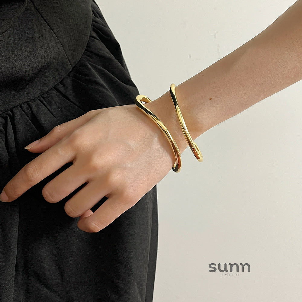 Siobhan Geometric Cuff Bracelet [2BMAV57V]