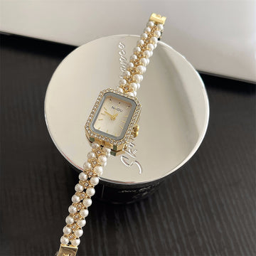 Siobhan Pearl Chain Watch [O0KZIJOE]