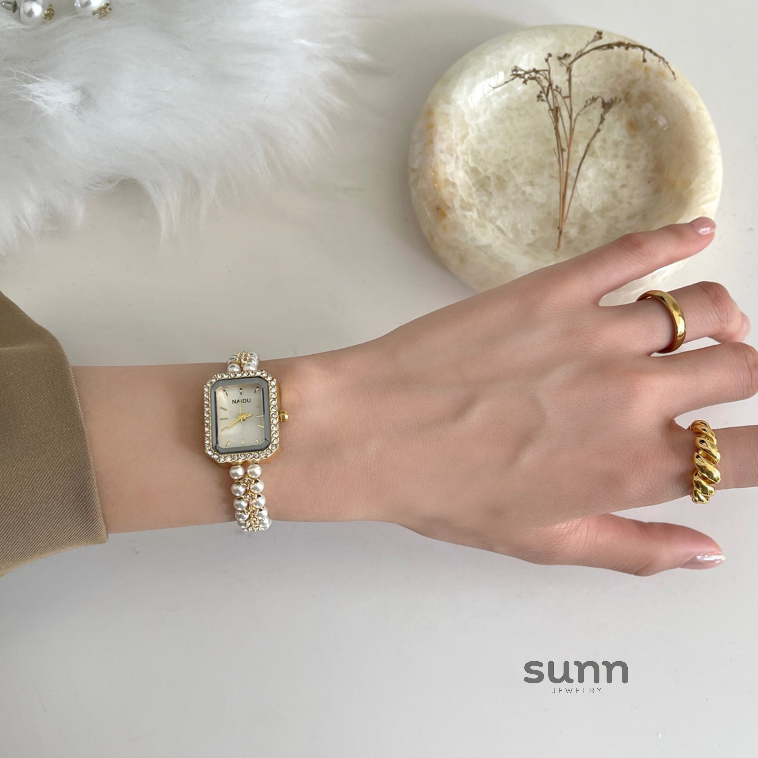 Siobhan Pearl Chain Watch [XONQGKEH]