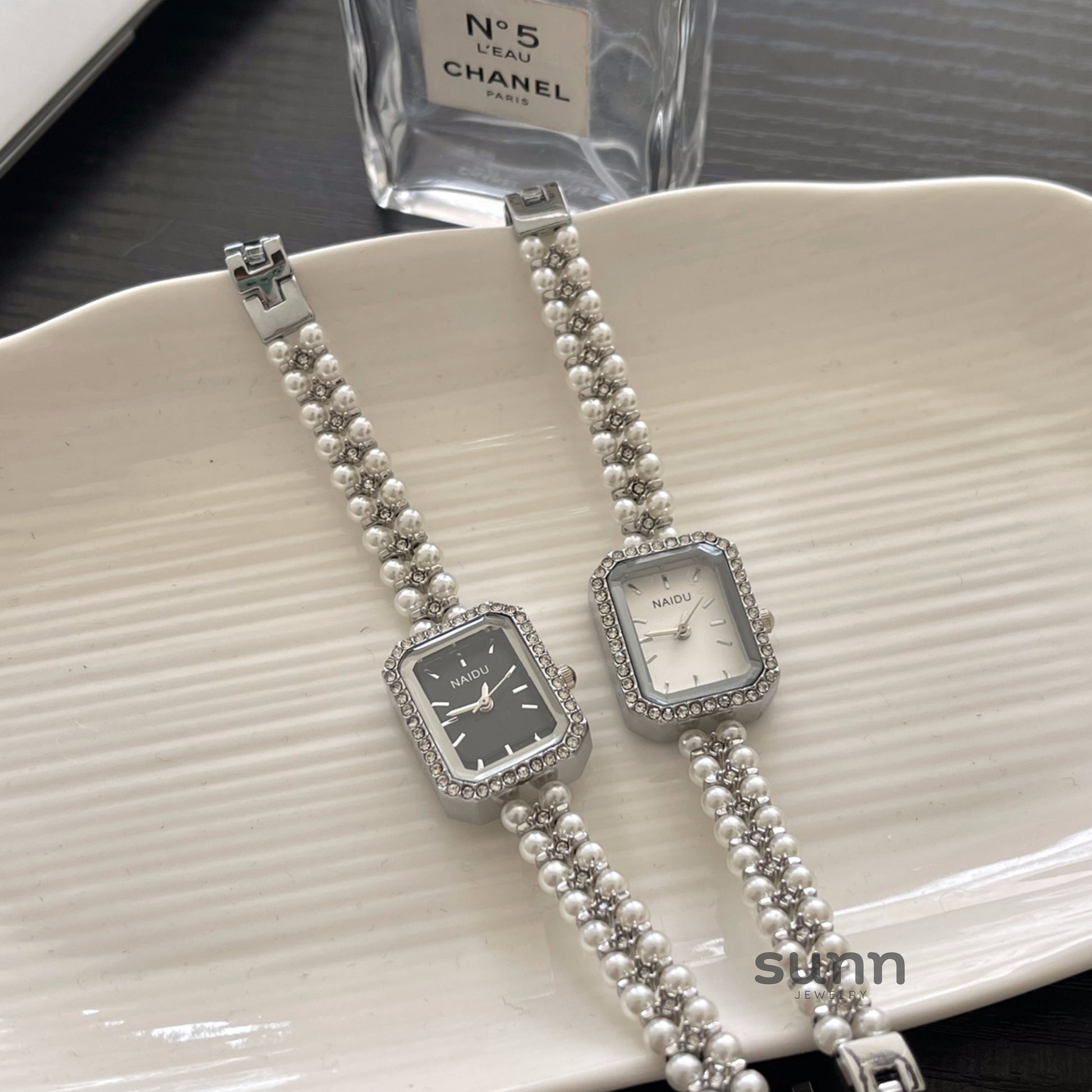 Siobhan Pearl Chain Watch [14BSM3W1]