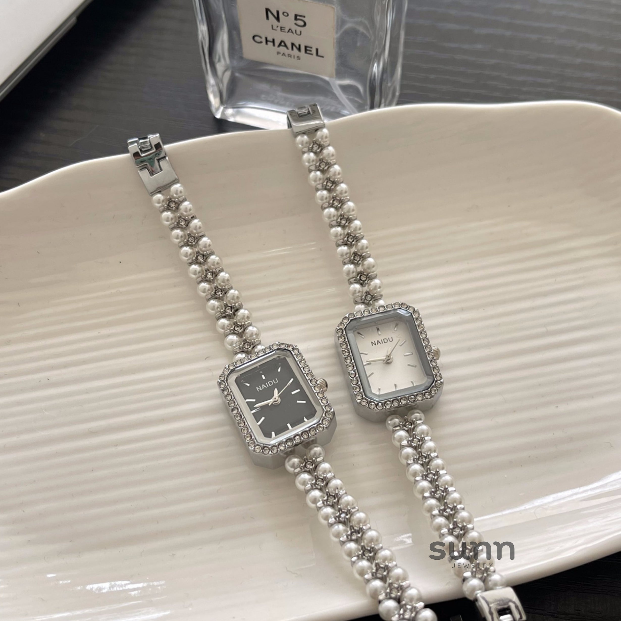 Siobhan Pearl Chain Watch [14BSM3W1]