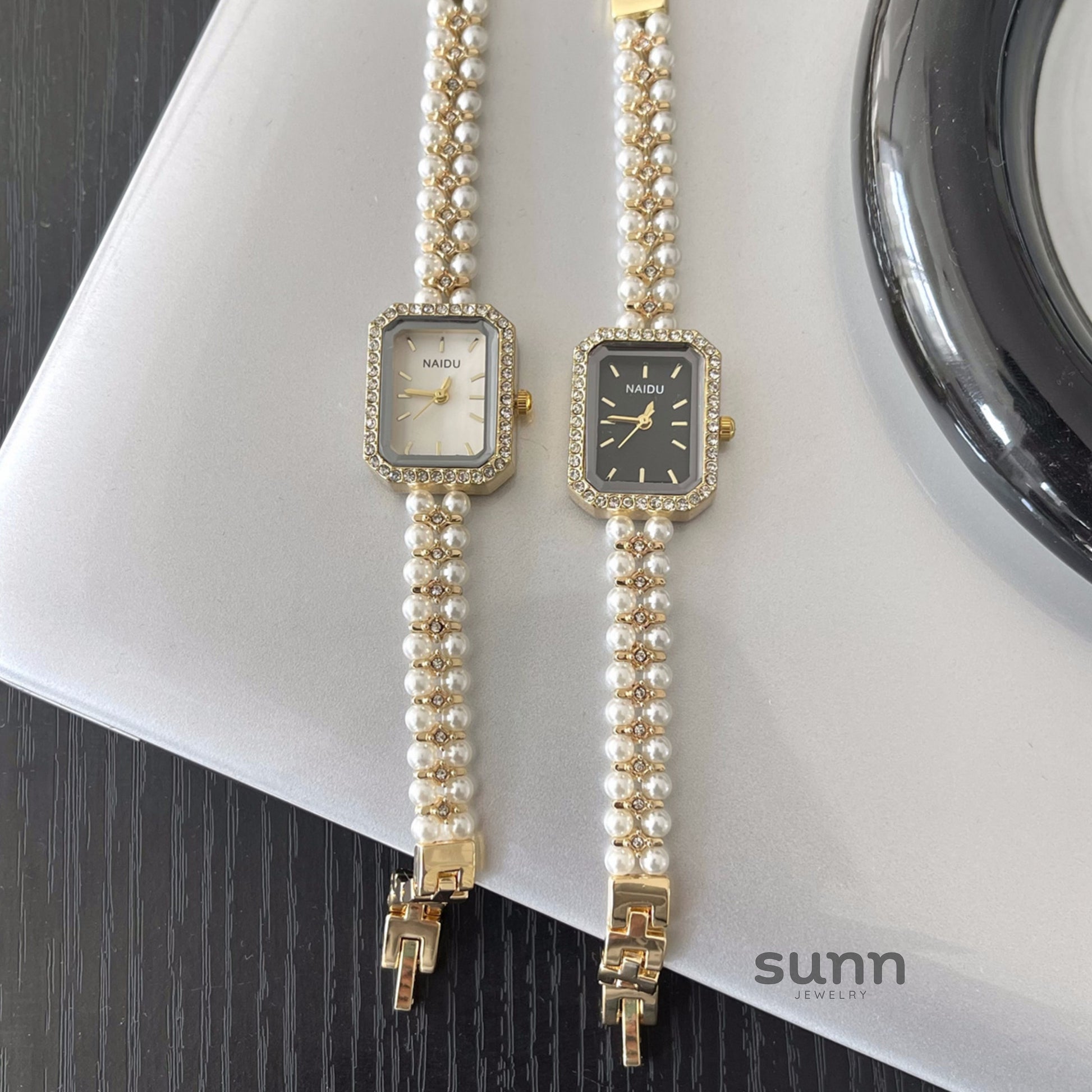 Siobhan Pearl Chain Watch [I6ENXD9T]