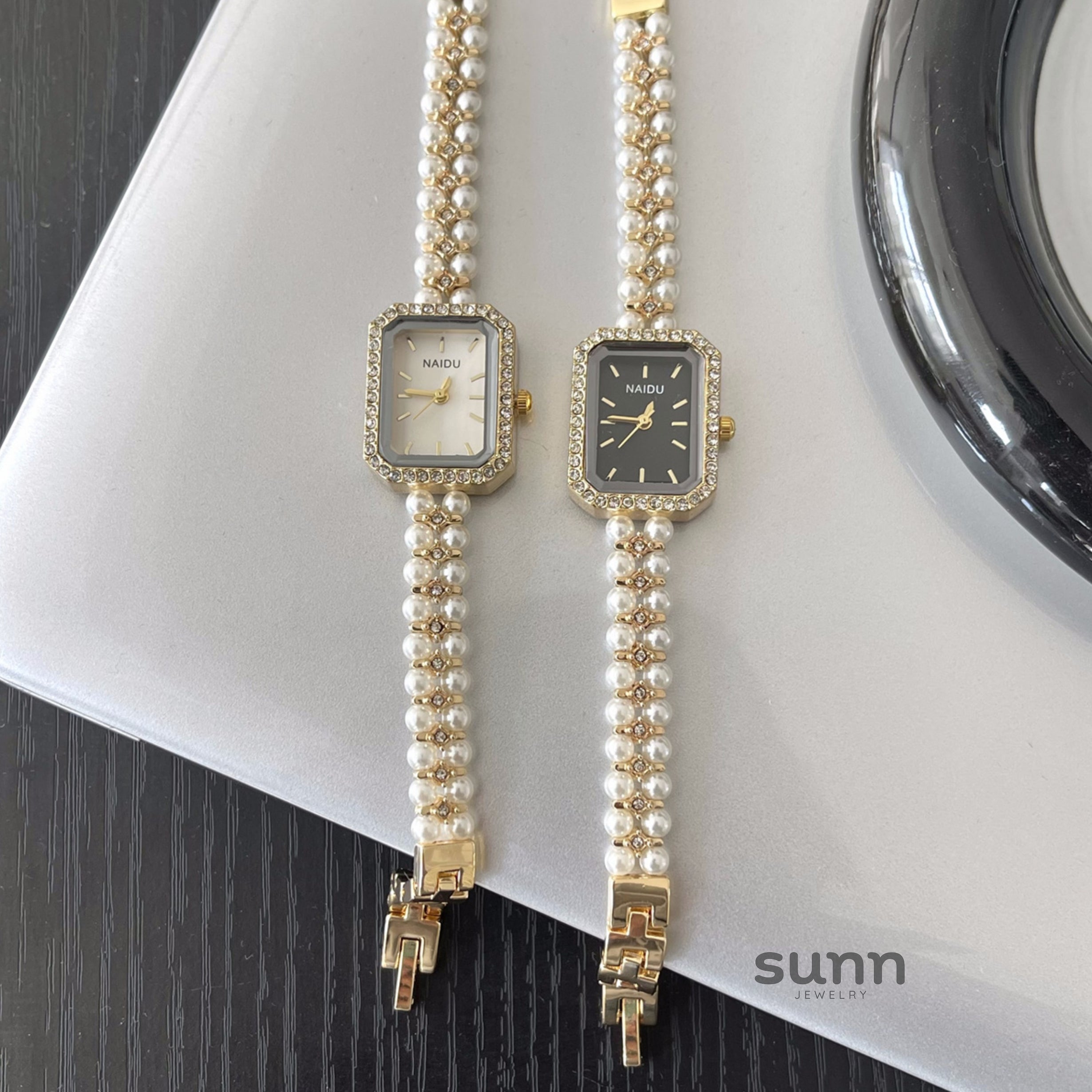 Siobhan Pearl Chain Watch [I6ENXD9T]