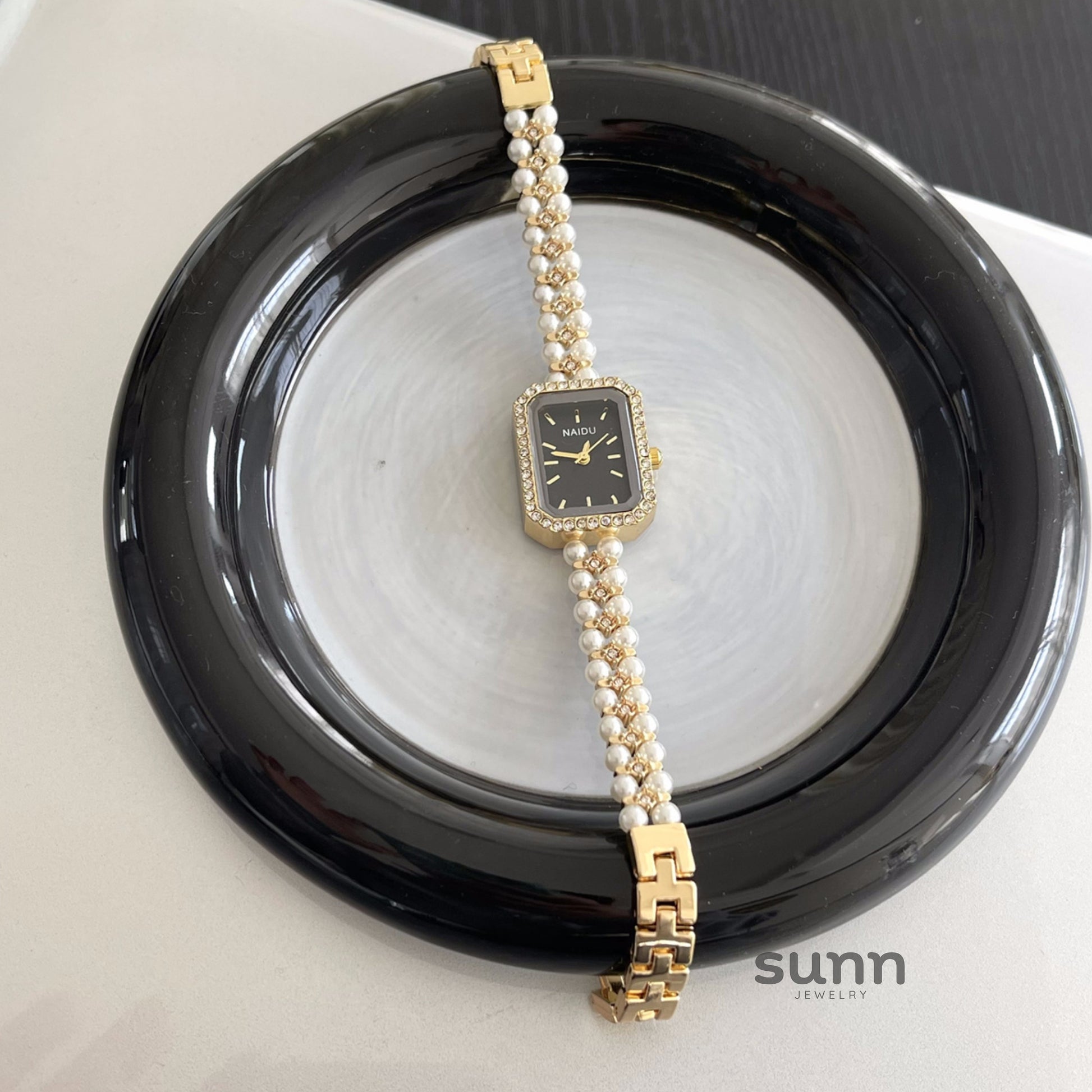 Siobhan Pearl Chain Watch [6KMDJTK8]