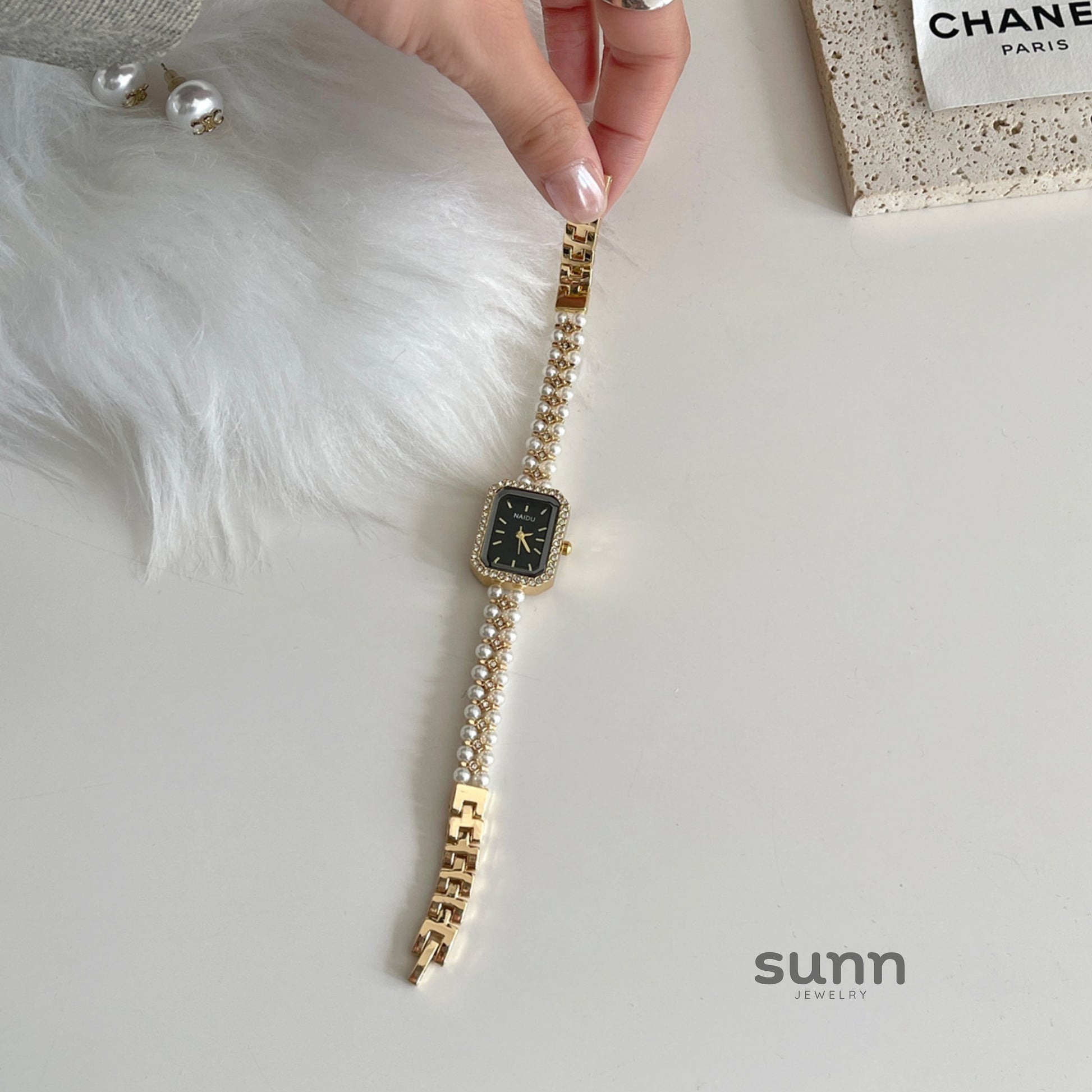 Siobhan Pearl Chain Watch [IIJ1GCI8]
