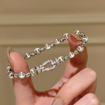 Skai Diamond Horseshoe Bracelet [Q643ZQIN]