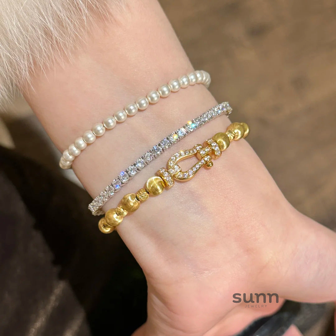 Skai Diamond Horseshoe Bracelet [MCT8ITTJ]