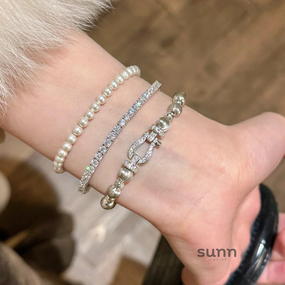 Skai Diamond Horseshoe Bracelet [CCDAFTFP]