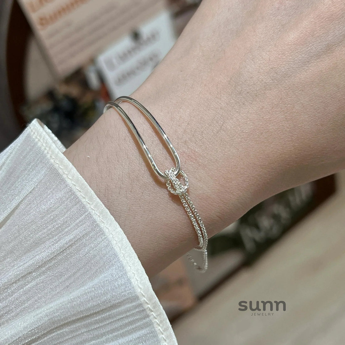 Skarlett Asymmetric Chain Bracelet