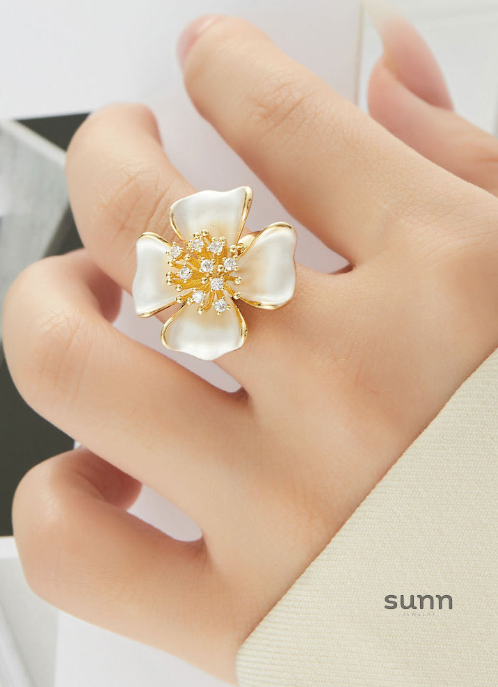 Skylan Enamel Flower Open Ring [XPR3B4L1]