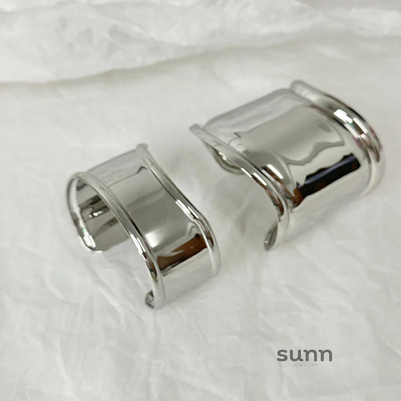 Skylar Wavy Cuff Bracelet