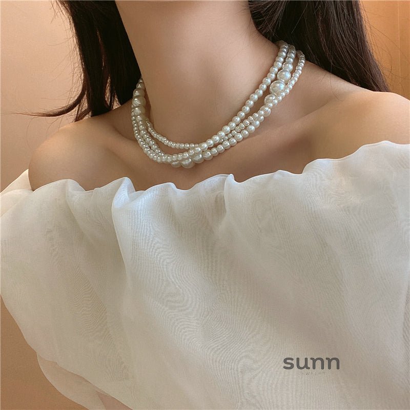 Skylie Triple Strand Pearl Necklace [EI5IUC40]