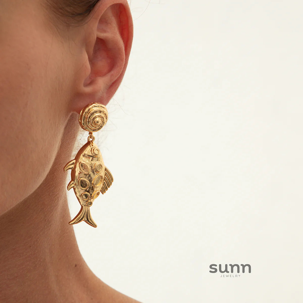 Skylin Fish Thread Stud Earrings