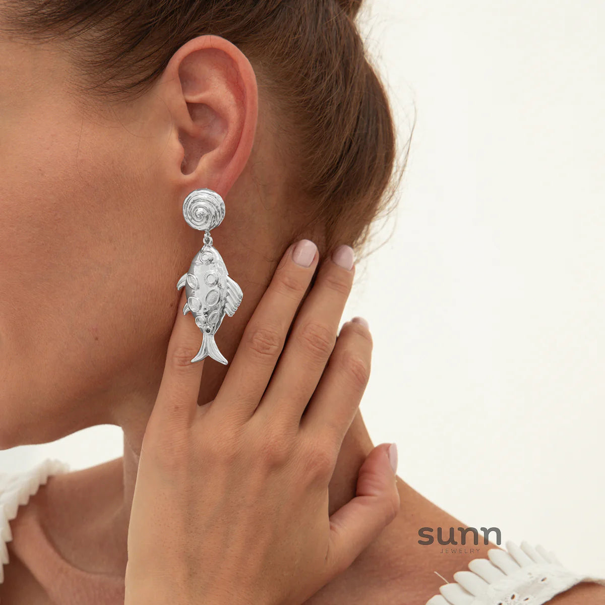 Skylin Fish Thread Stud Earrings