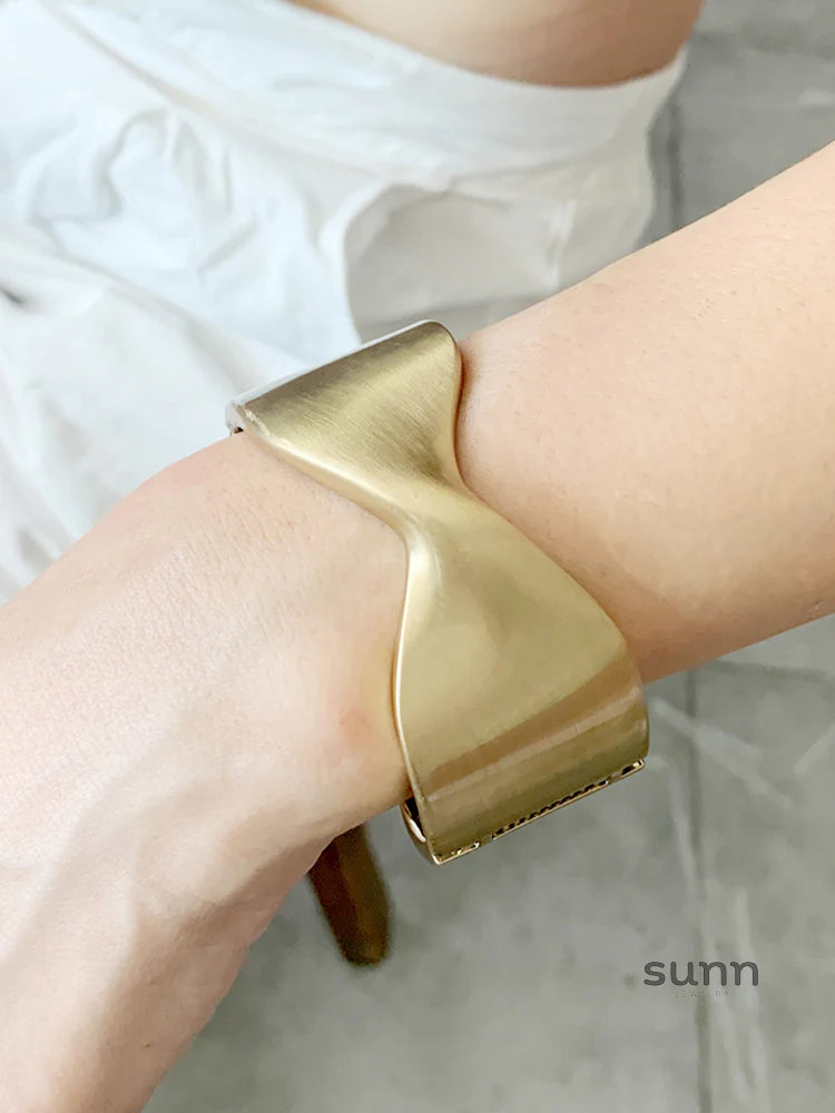 Skylyn Mobius Arm Cuff