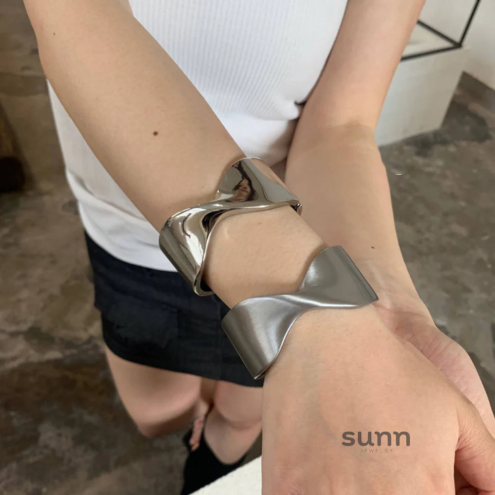 Skylyn Mobius Arm Cuff