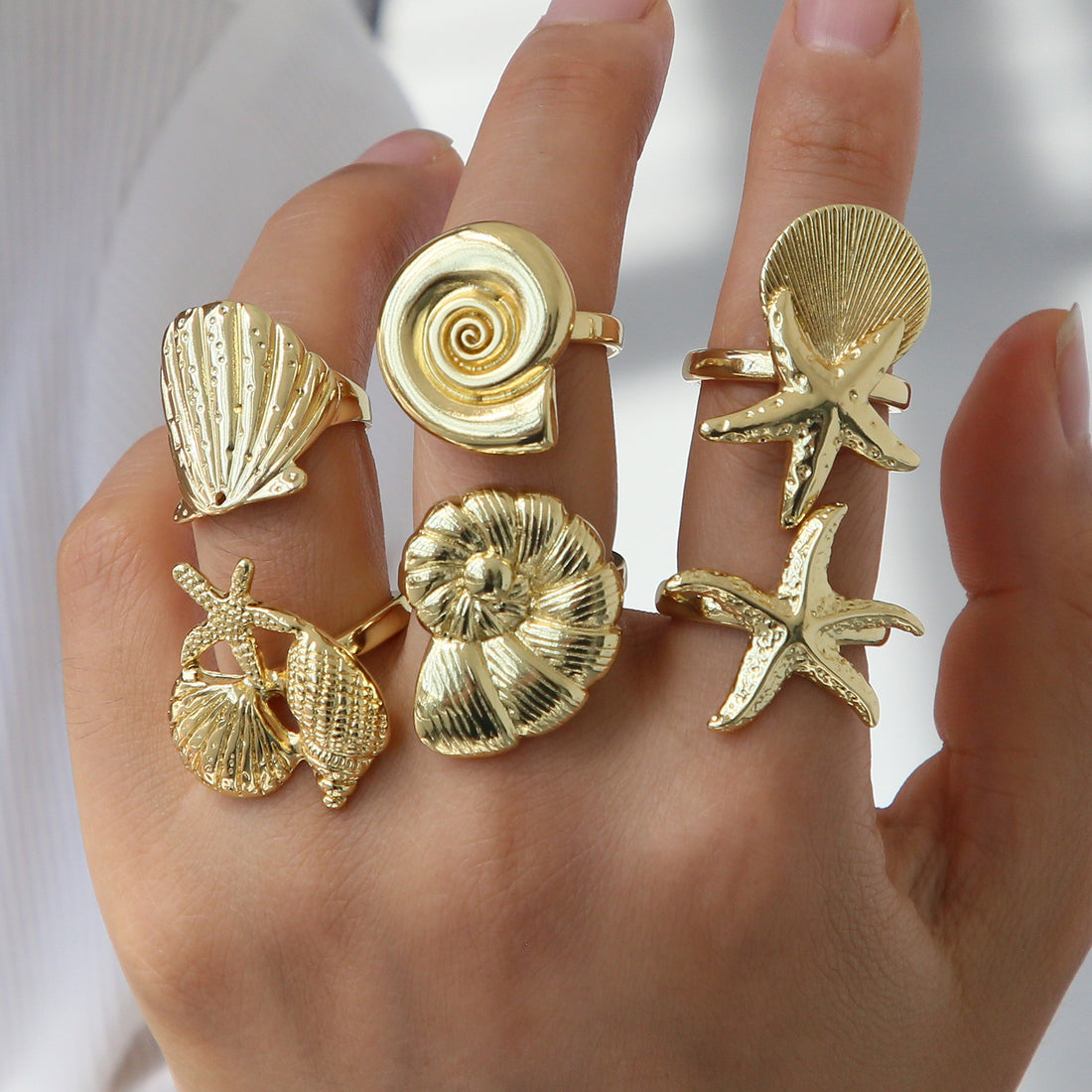 Sloane Coastal Charm Ring [64IN12DS]