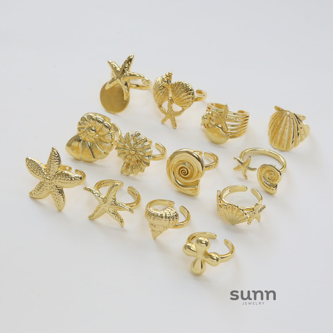 Sloane Coastal Charm Ring [64IN12DS]