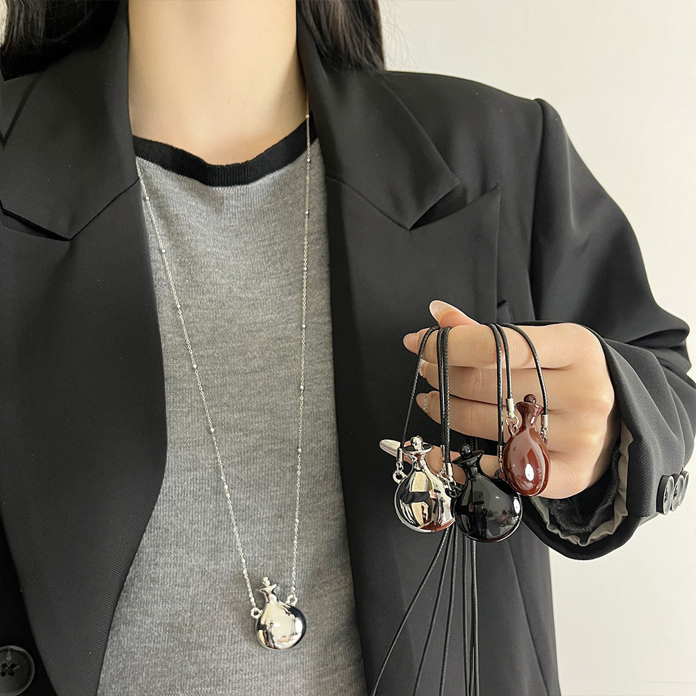 Snow Perfume Bottle Necklace [DBFTMLLV]