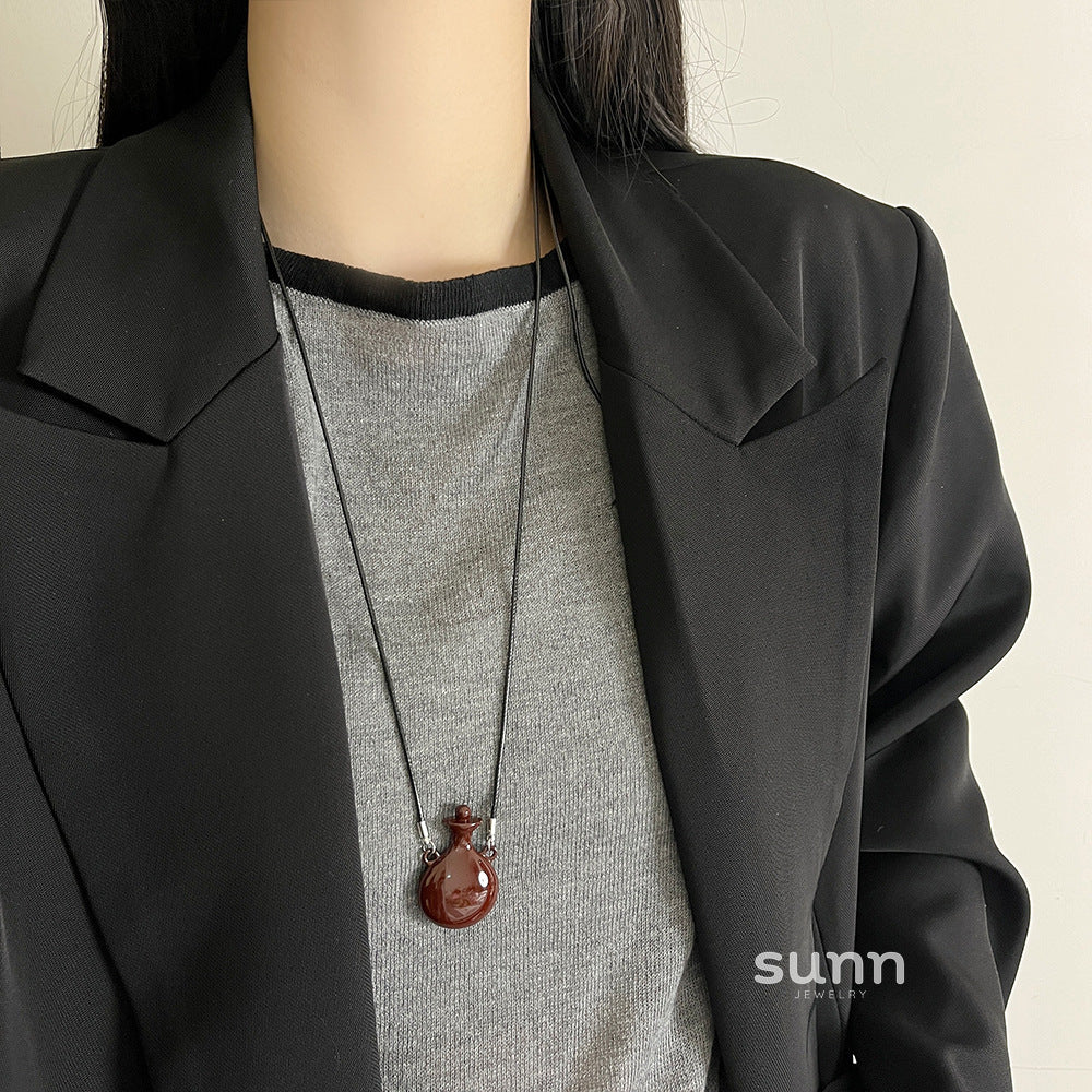 Snow Perfume Bottle Necklace [3GJSDMMD]