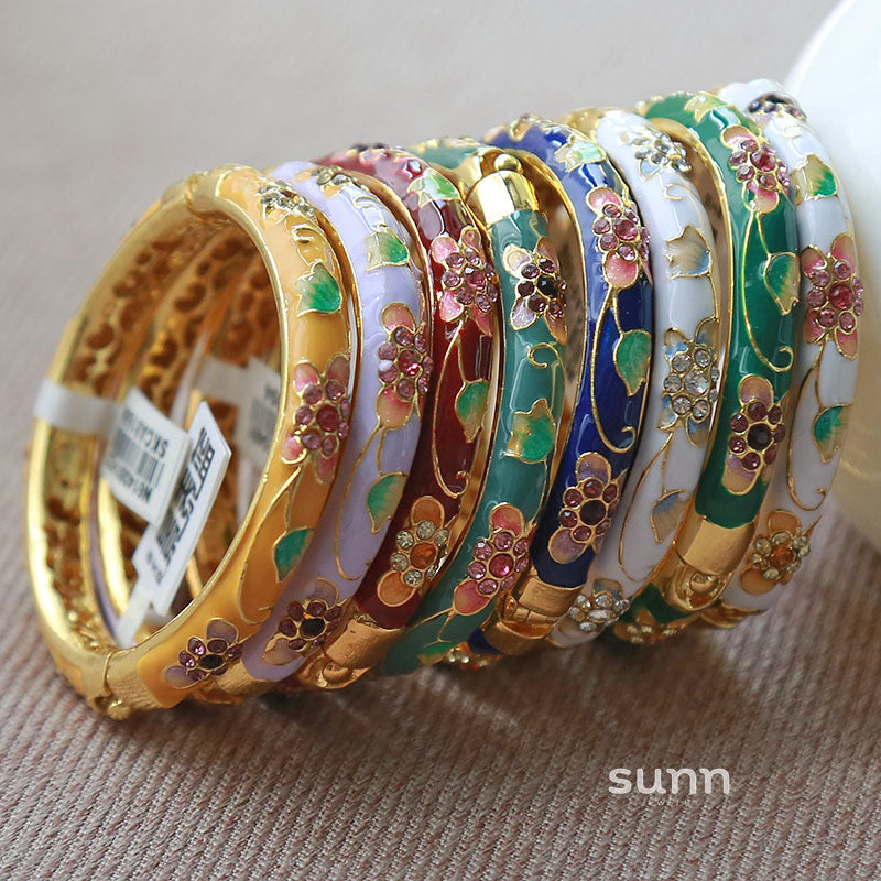 Sofi Flower Enamel Bracelet [JUECWRA0]