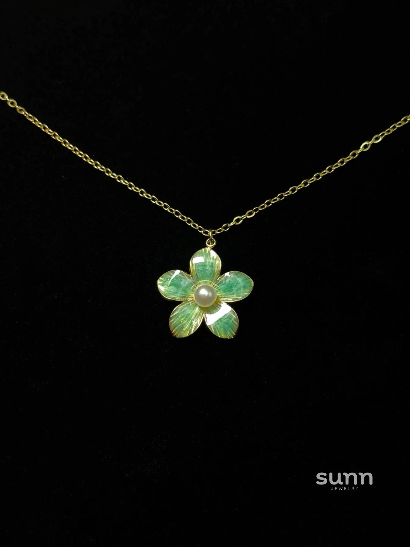Sofi Pearl Blossom Necklace