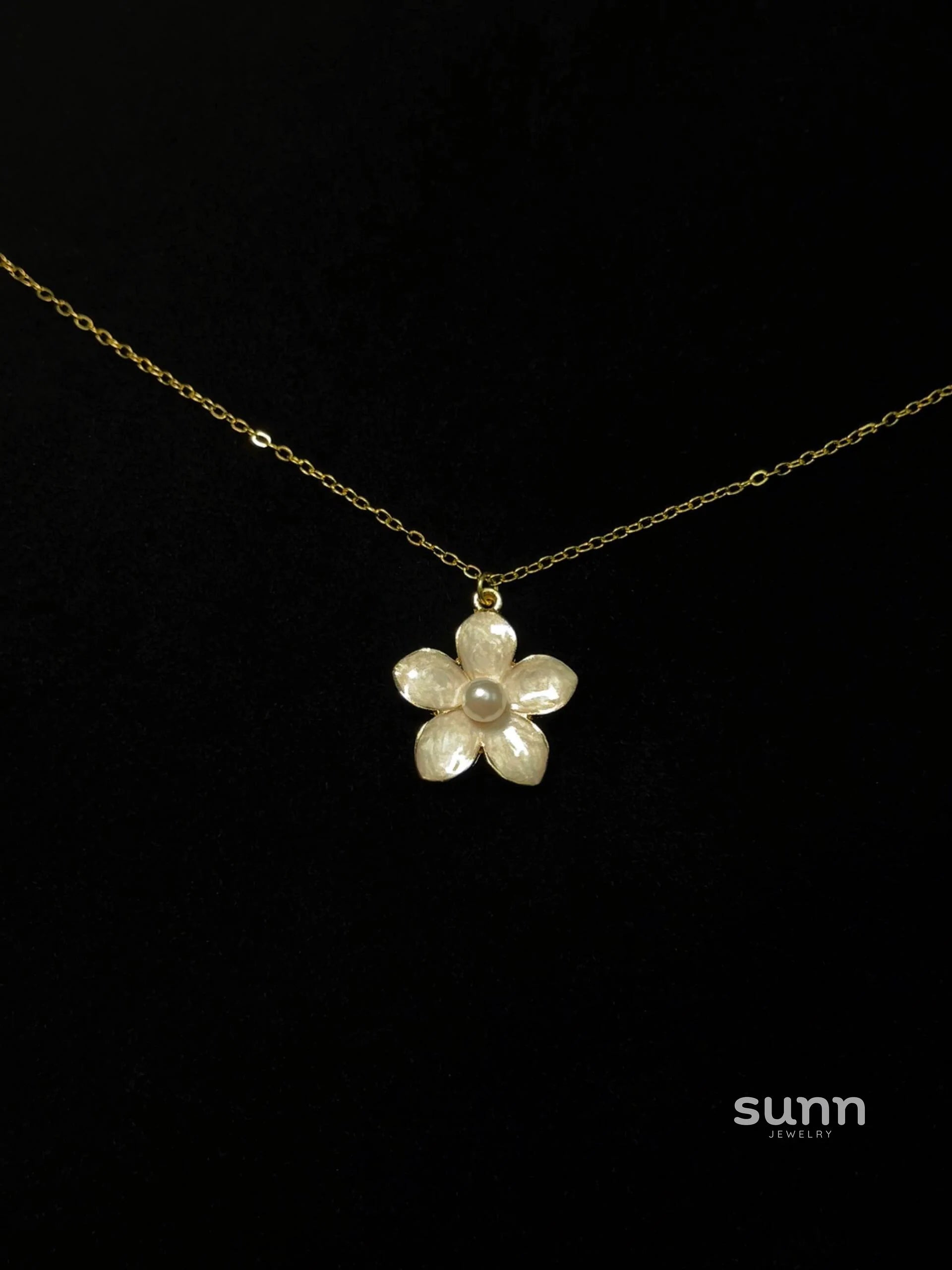 Sofi Pearl Blossom Necklace