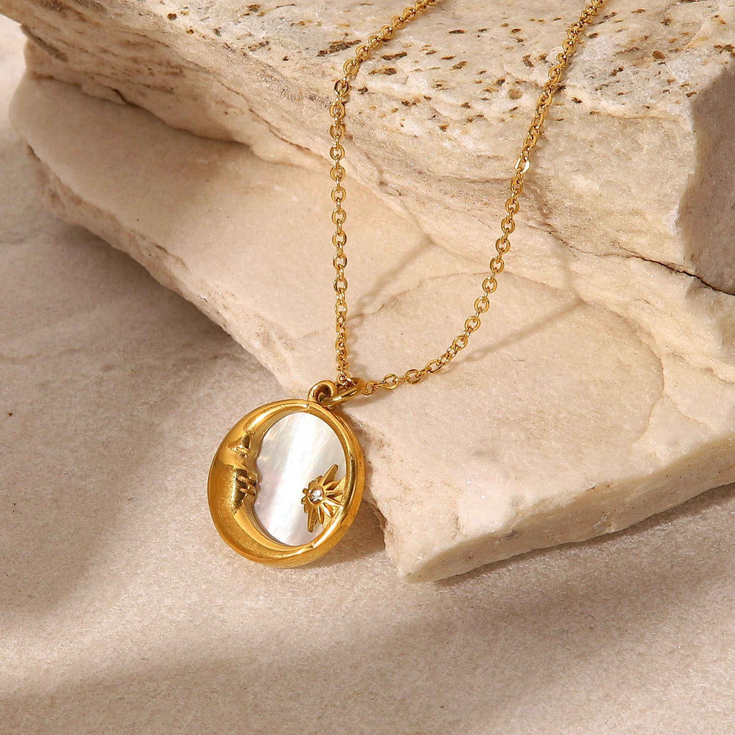 Solange Layered Fritillaria Necklace [FPEO4SIO]