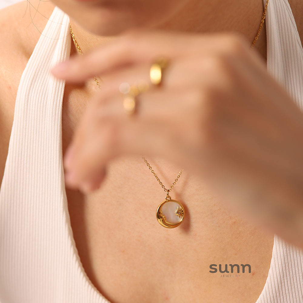 Solange Layered Fritillaria Necklace [QJV5BQP1]