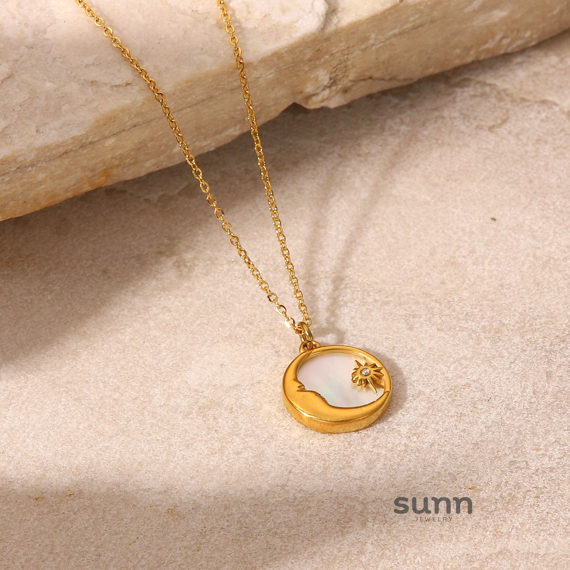 Solange Layered Fritillaria Necklace [UNBP4E5P]