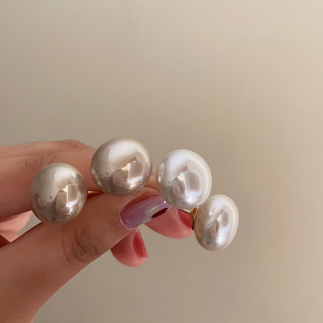 Solei Elegant Pearl Earrings [15B7BGZ6]